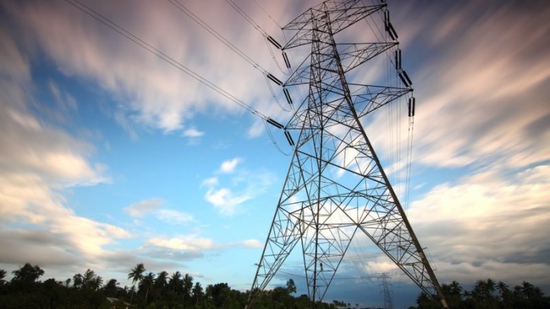 أونتاريو تعلن عن تخفيض أسعار الكهرباء للأسر والشركات
