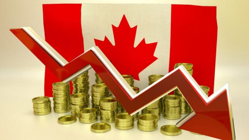 رويترز: الدولار الكندي ينخفض.. والحكومة ستتجه لرفع أسعار الفائدة لمكافحة الضخم